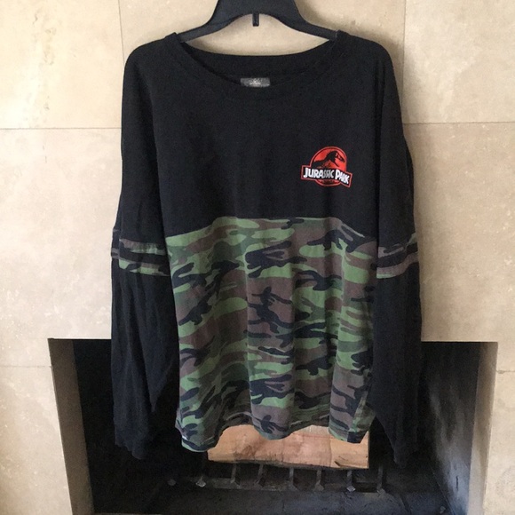 Jurassic park universal studios jersey - Picture 2 of 6